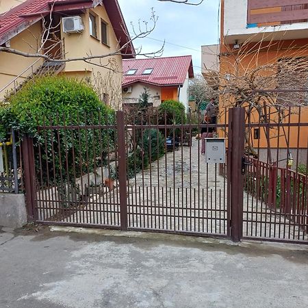 Camera Cu Baie Tina Timişoara Exterior foto